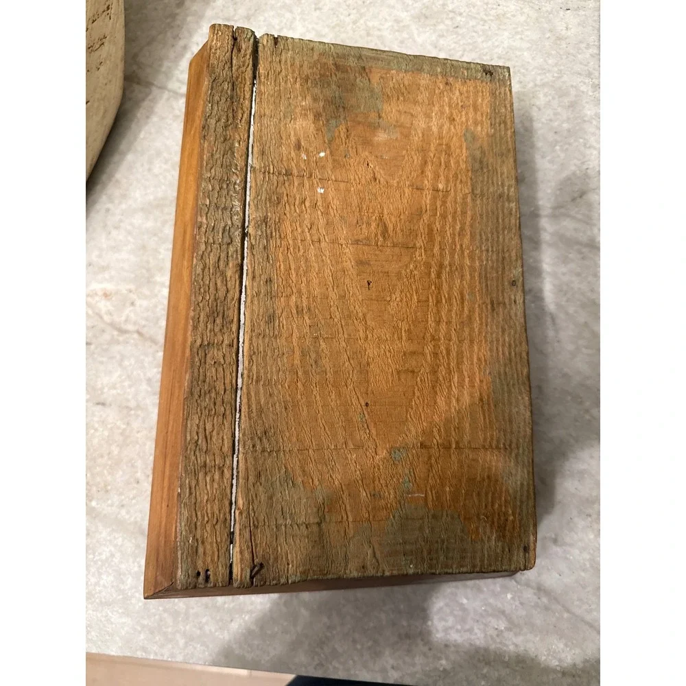 Primitive Wooden Caddy or Tote‎